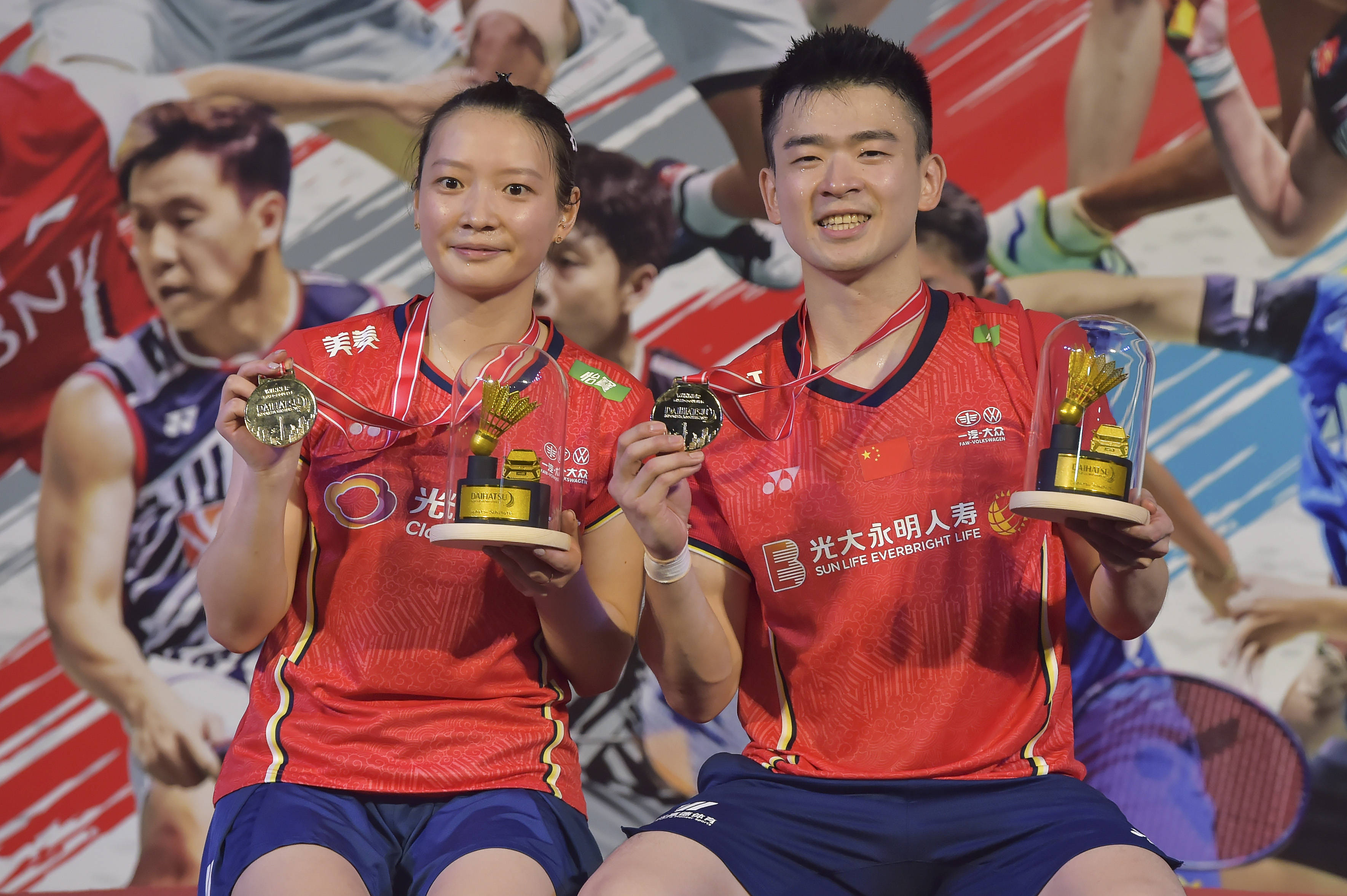 北京时间6月12日,在雅加达举行的印尼羽毛球大师赛混双决赛中,来自