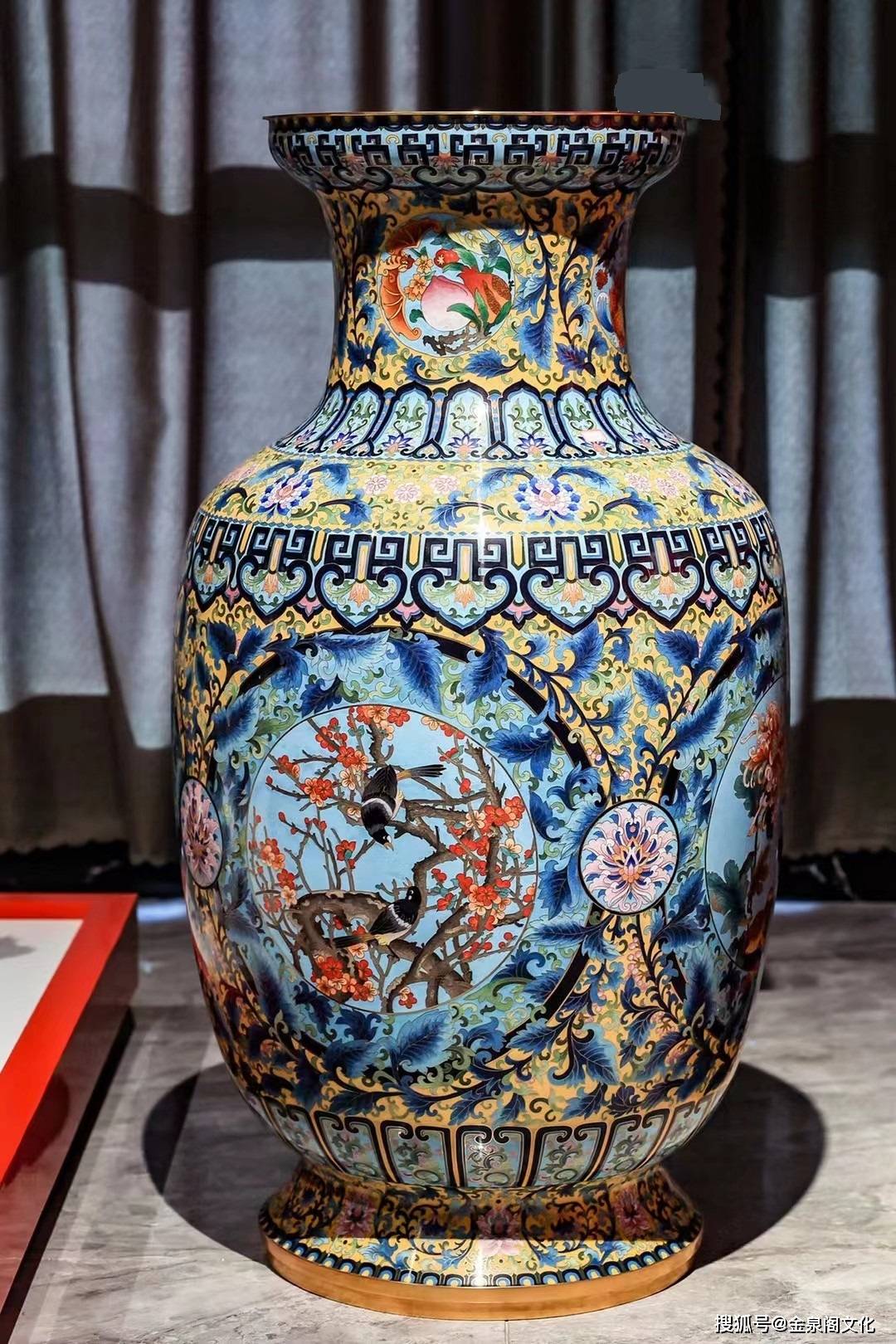 张向东景泰蓝四季灯笼瓶对瓶