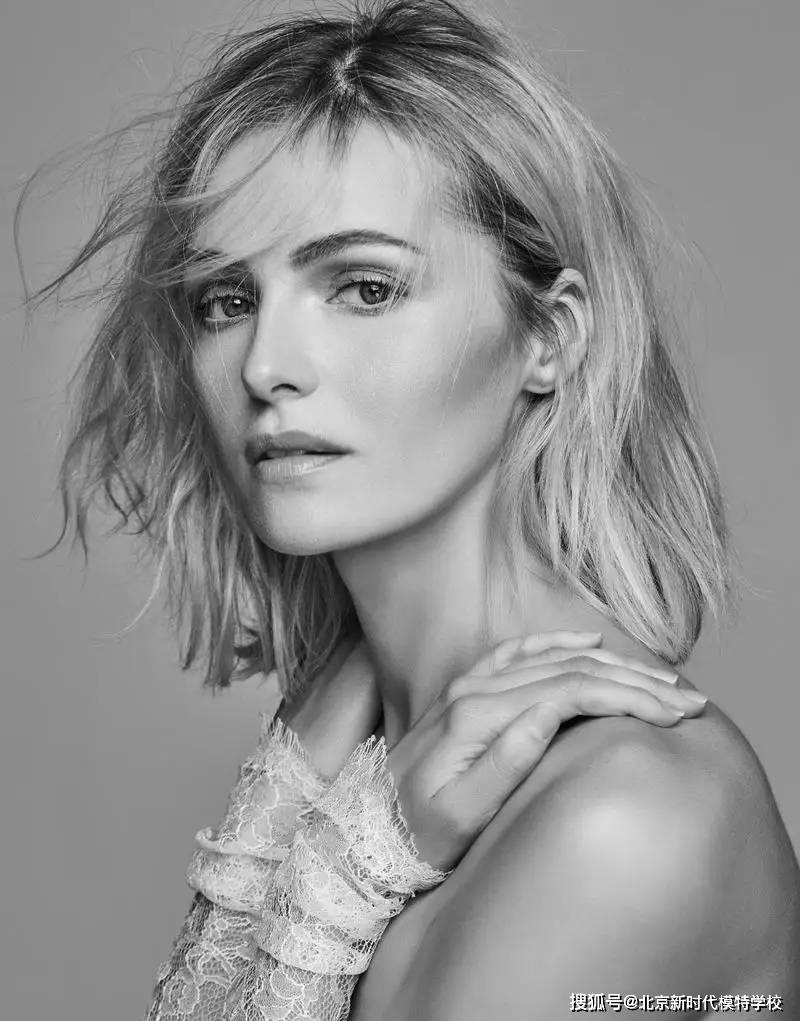 俄罗斯超模瓦伦蒂娜赞亚娃valentinazelyaeva