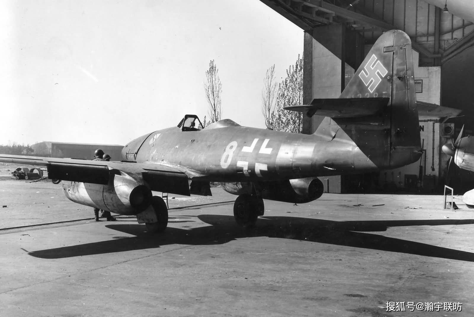 一组1945年拍摄的me262喷气式战斗机照片