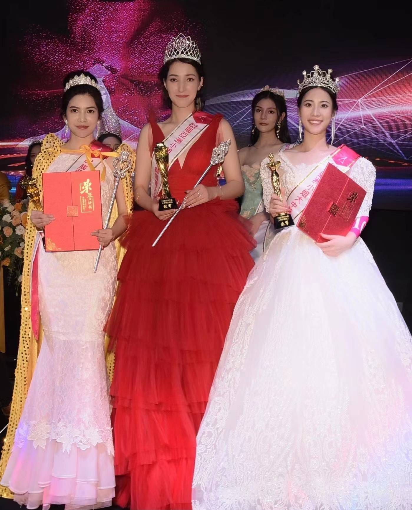 李光敏获第33届亚洲小姐总决赛亚军