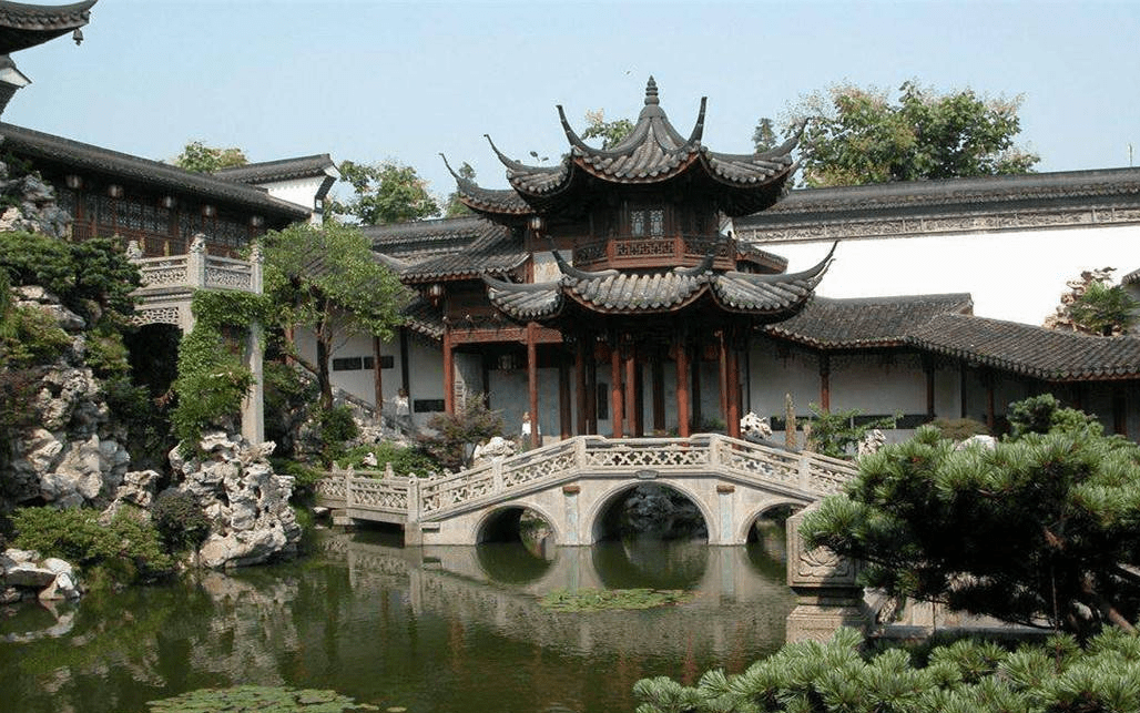 杭州河坊街,有着古香古色的街巷,更有众多历史建筑在此地存留_景点