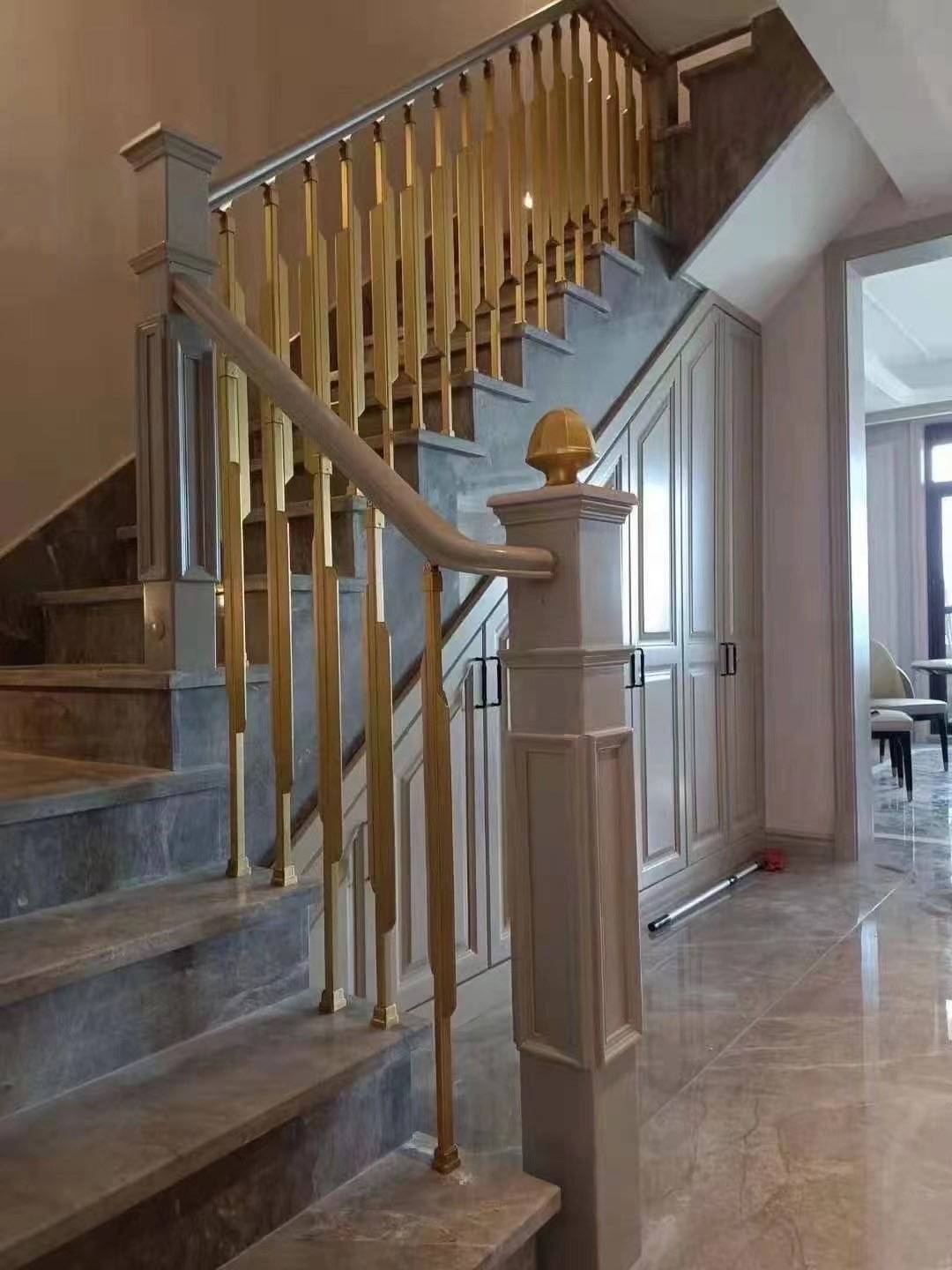 纯铜楼梯扶手 铜雕刻楼梯设计 可喜庆了 - 知乎