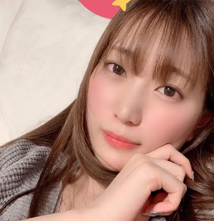 每日一悠美谷朱里颜值虽然不算顶级但却很耐看