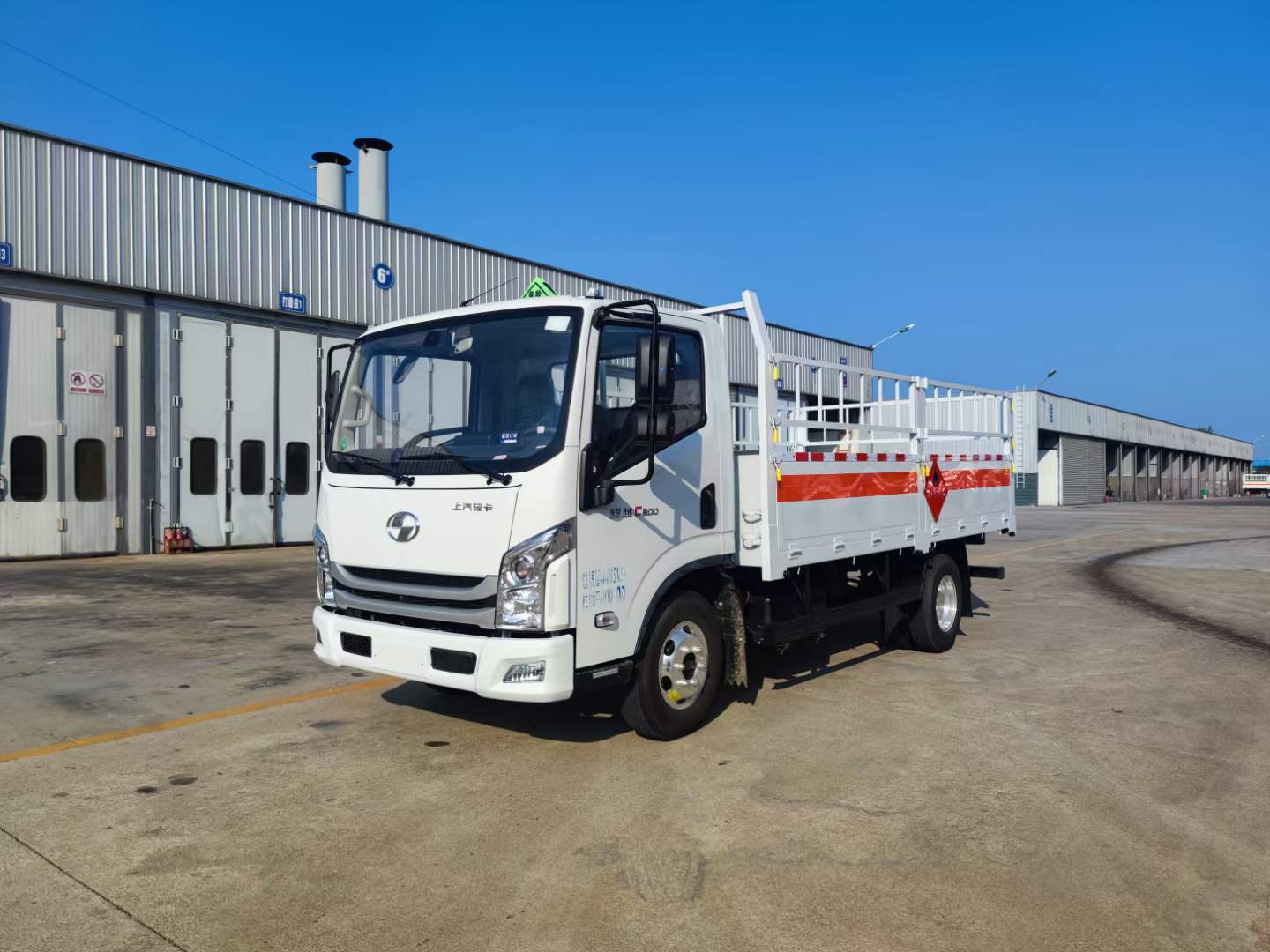 国六上汽轻卡c300蓝牌气瓶运输车图片参数介绍