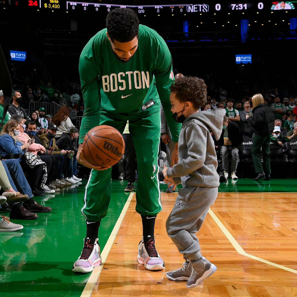 组图萌娃谁能不爱凯尔特人晒塔图姆与deuce合照