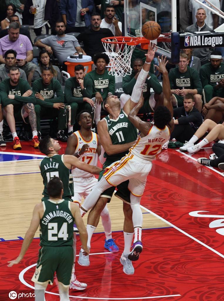 字母哥强势砍分对抗热火铁血防守