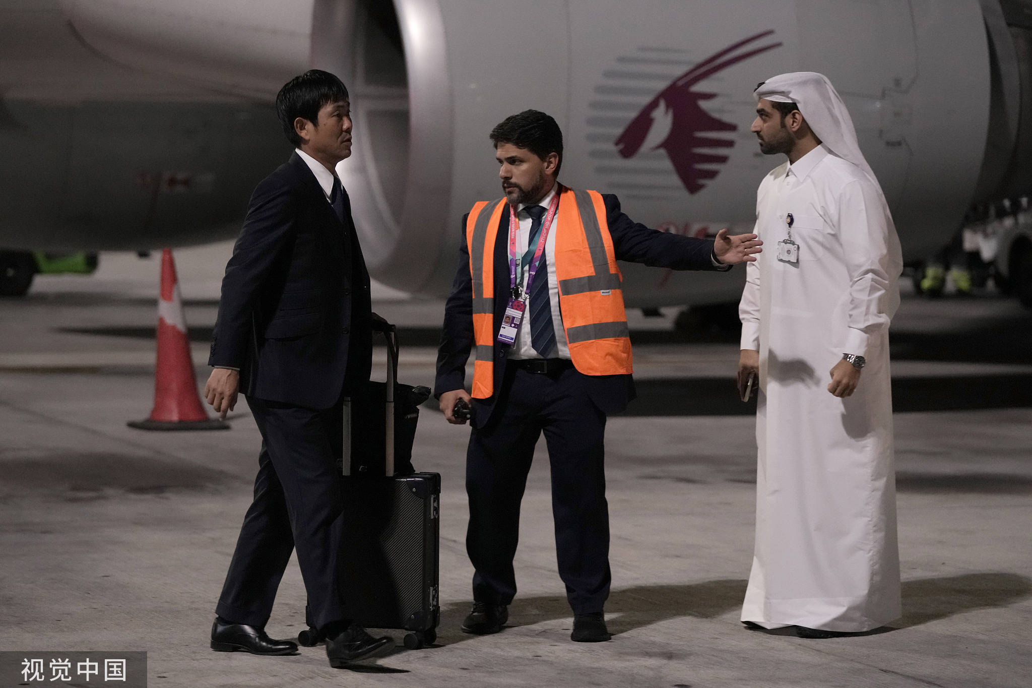 日本队热身赛遭绝杀 森保一抵达多哈面色凝重(图)_一带_世界杯_调整