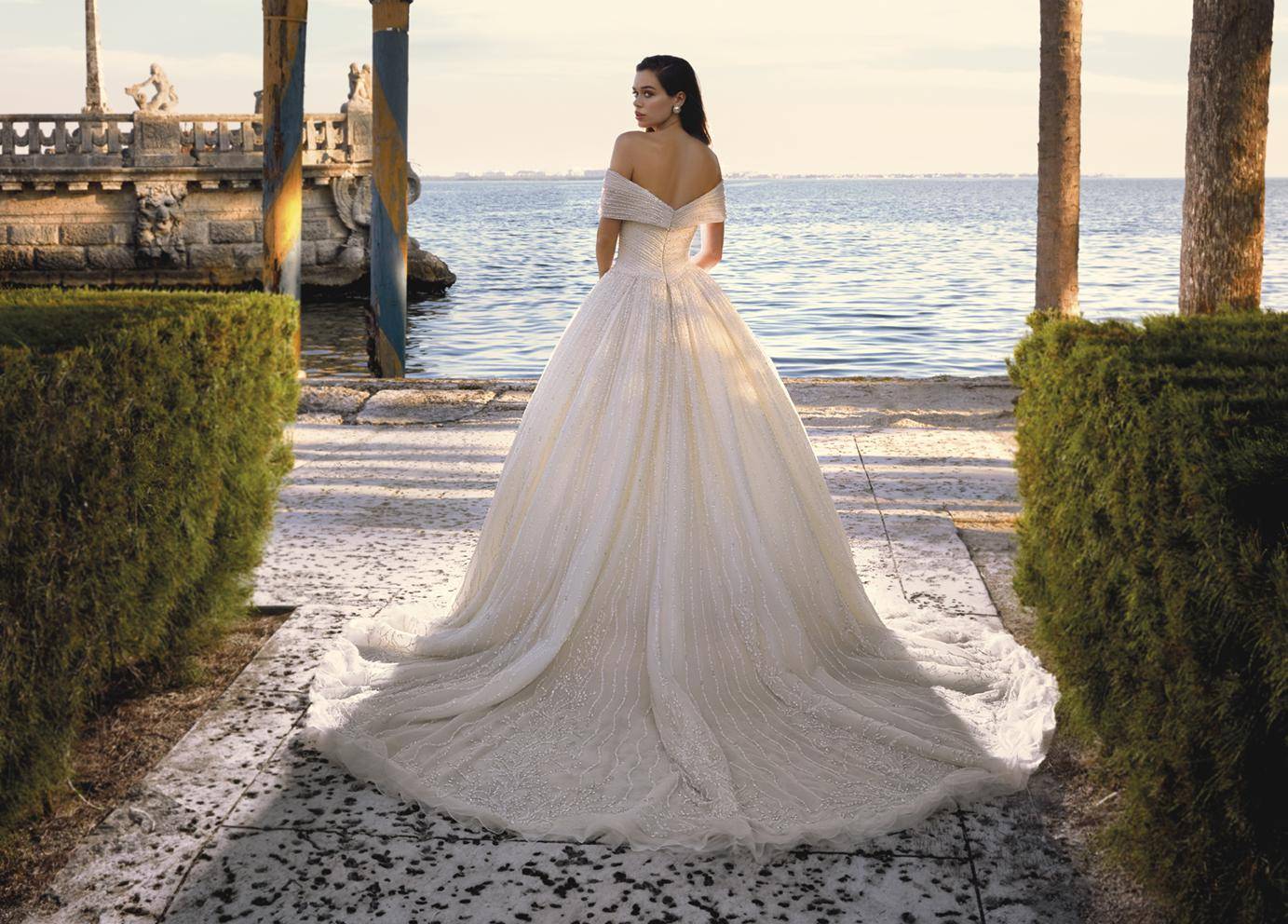 顶级手工婚纱品牌Demetrios Platinum系列婚纱高清图片画廊8 - 哔哩哔哩
