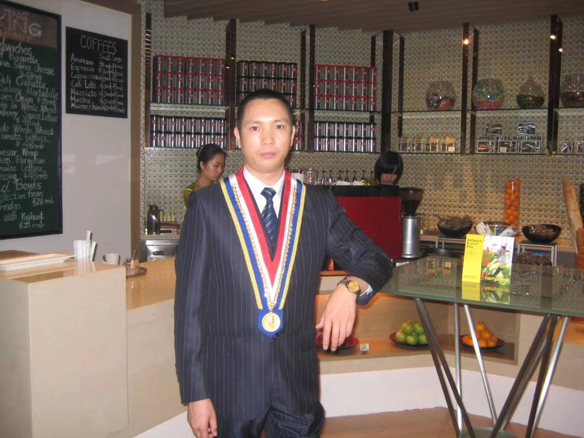 国际名厨侯杰 师出名门 中国饭店业餐饮管理专家-搜狐大视野-搜狐新闻