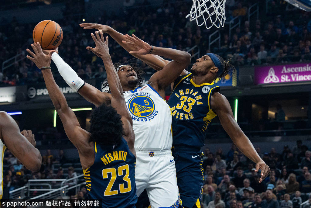 勇士库里狂砍45分带队逆转 掘金约基奇三双难救主