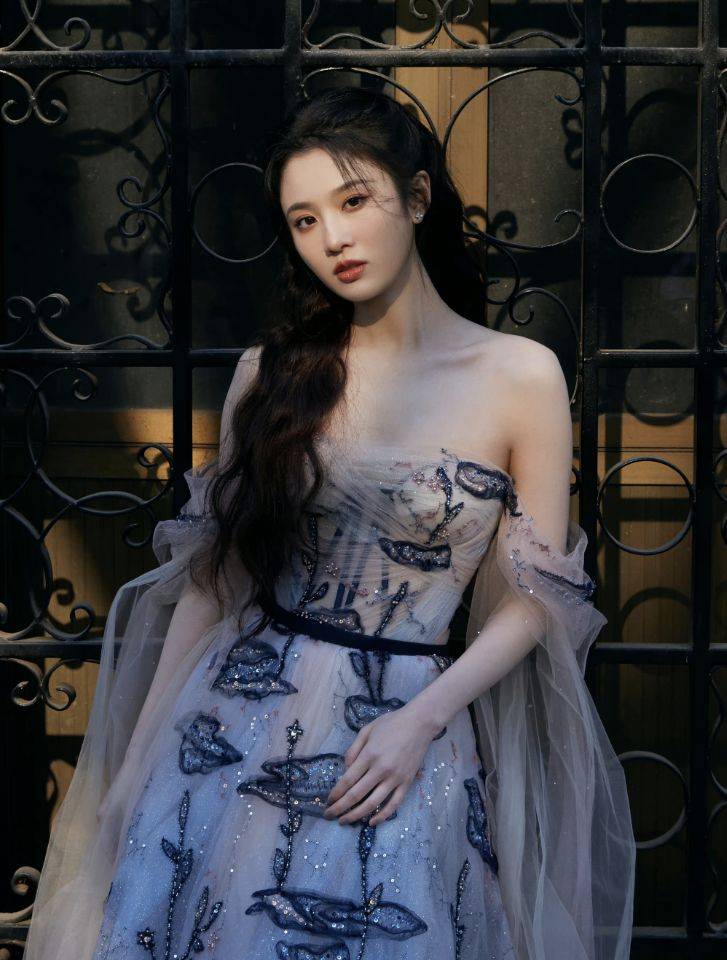 女星张慧雯时尚写真：公主仙女、楚楚动人-搜狐大视野-搜狐新闻