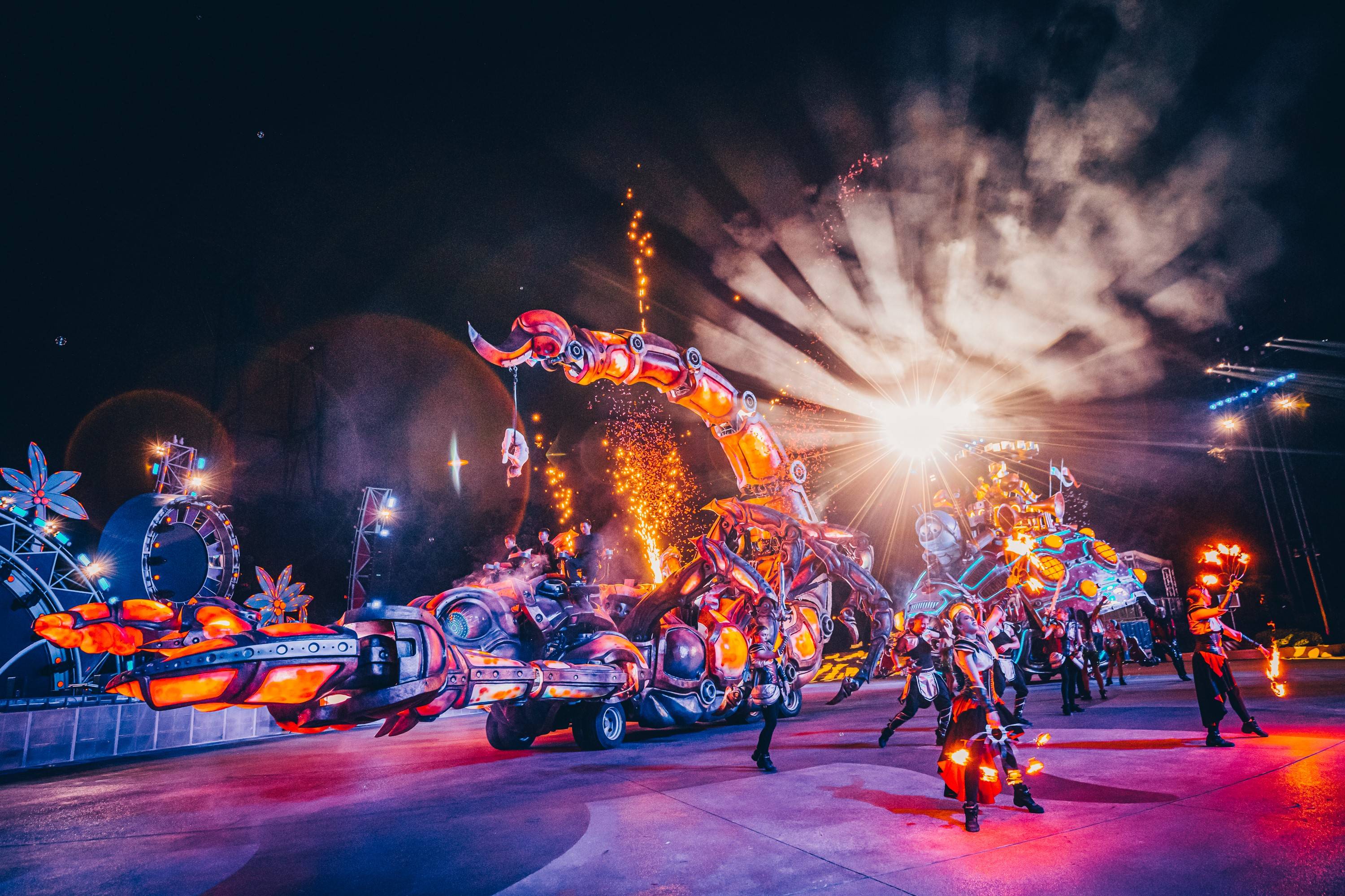 广州长隆跨年迎新 活力全开_花车_马戏_机甲