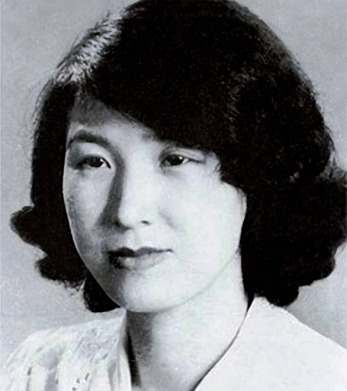 1943年15歲李玉琴因面善被選為貴人,15年後因溥儀一段話堅決離婚_日本