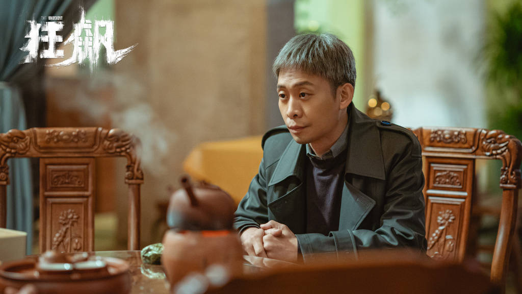 图片来源于官方剧照张译饰演的警察"安欣"一角,从年少时的意气风发