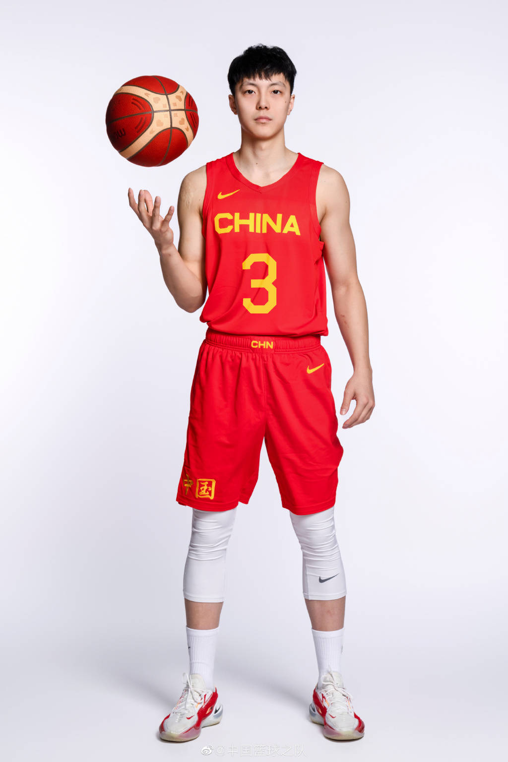 组图福利来了中国男篮发布球员官方写真