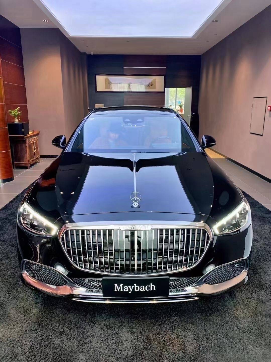 成竹在胸的悠然 所见皆为开阔天地 2023款奔驰迈巴赫s480_搜狐汽车