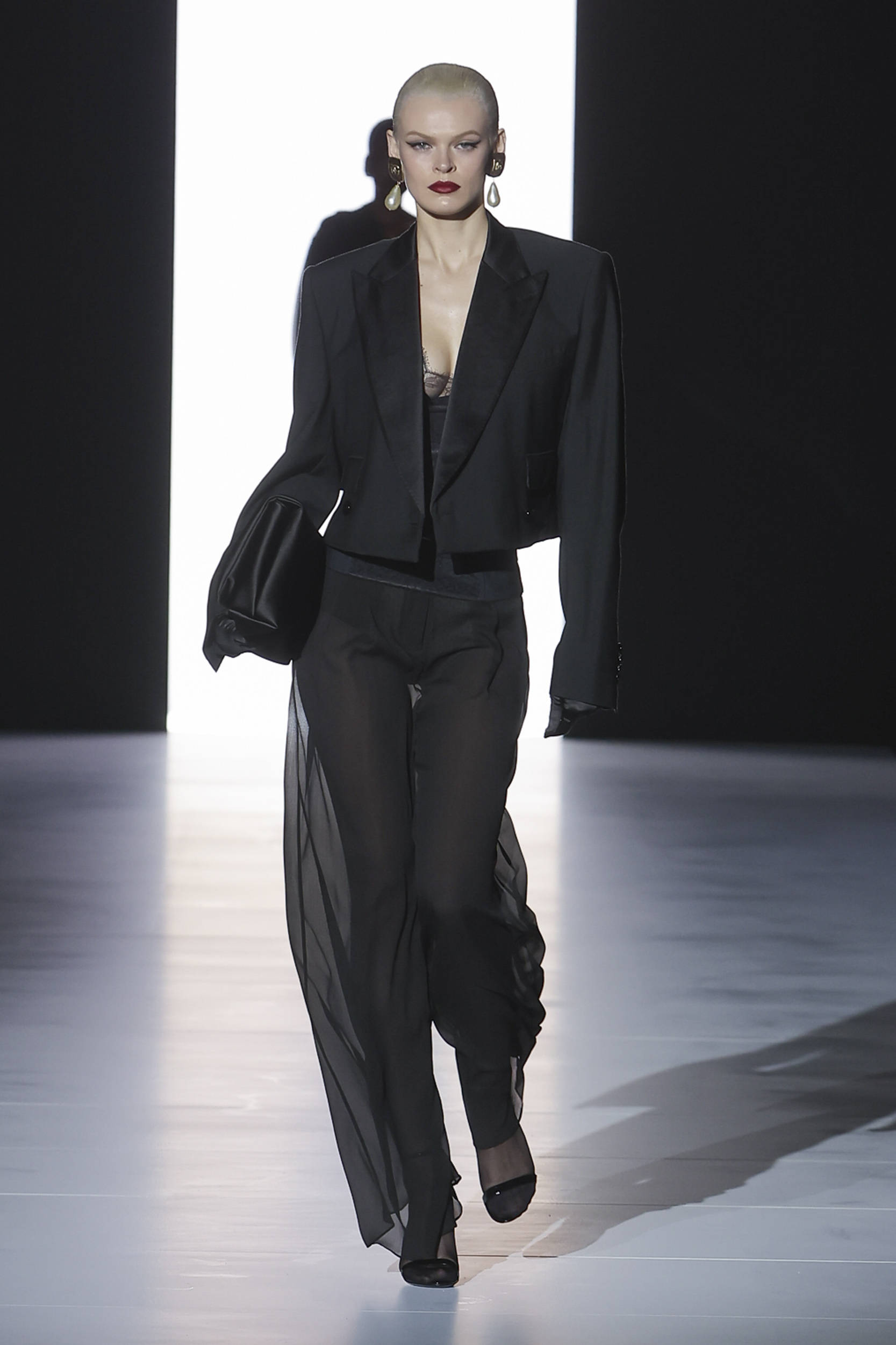 dolce&gabbana 杜嘉班纳 2023/24 秋冬女装发布会_感性_女性_剪裁