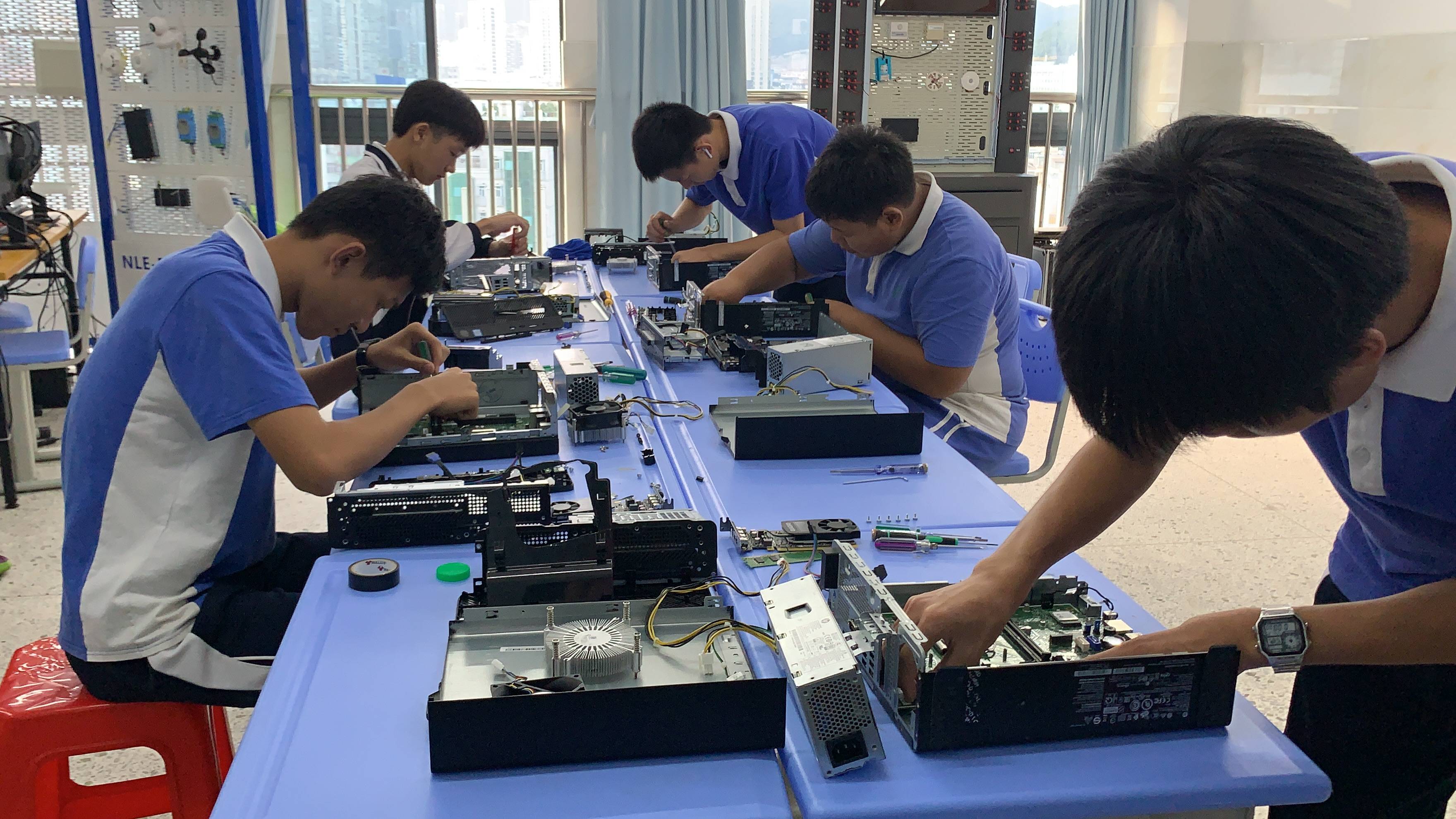 盐港中学:探索搭建普职融通育人"立交桥"新范式