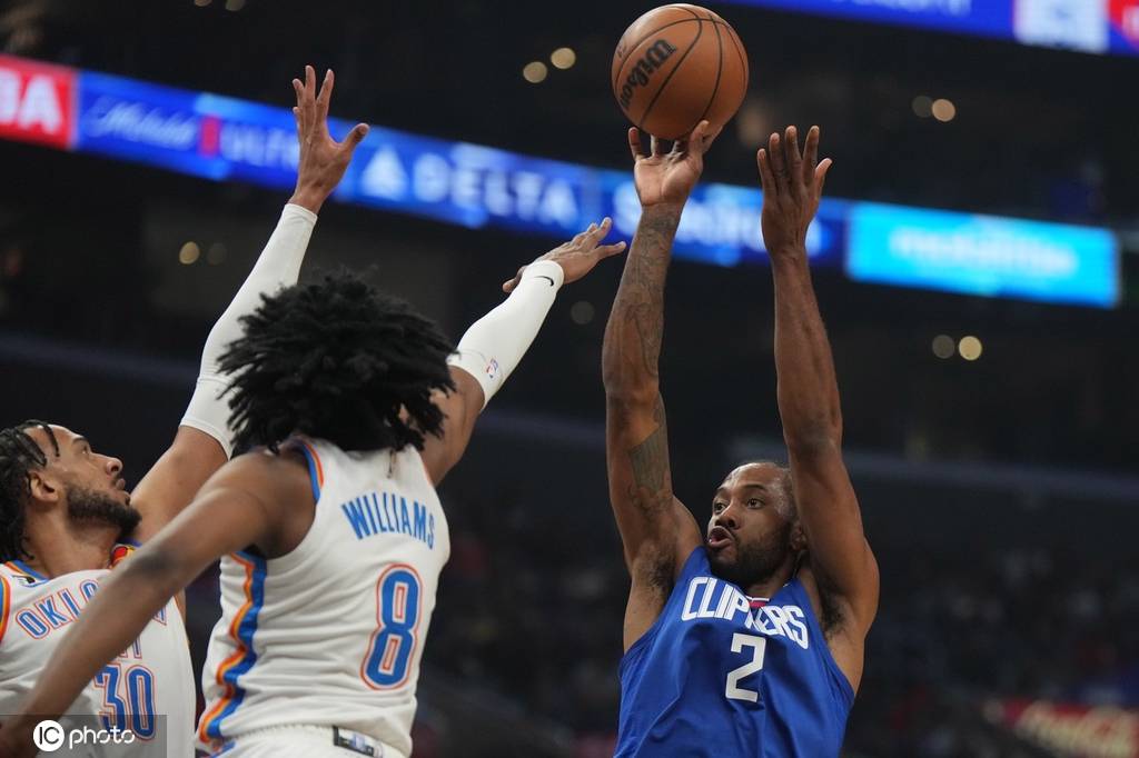 快船力克强敌豪取五连胜 伦纳德关键三分锁定胜局 雷吉爆发贡献28分助队登顶西部第三