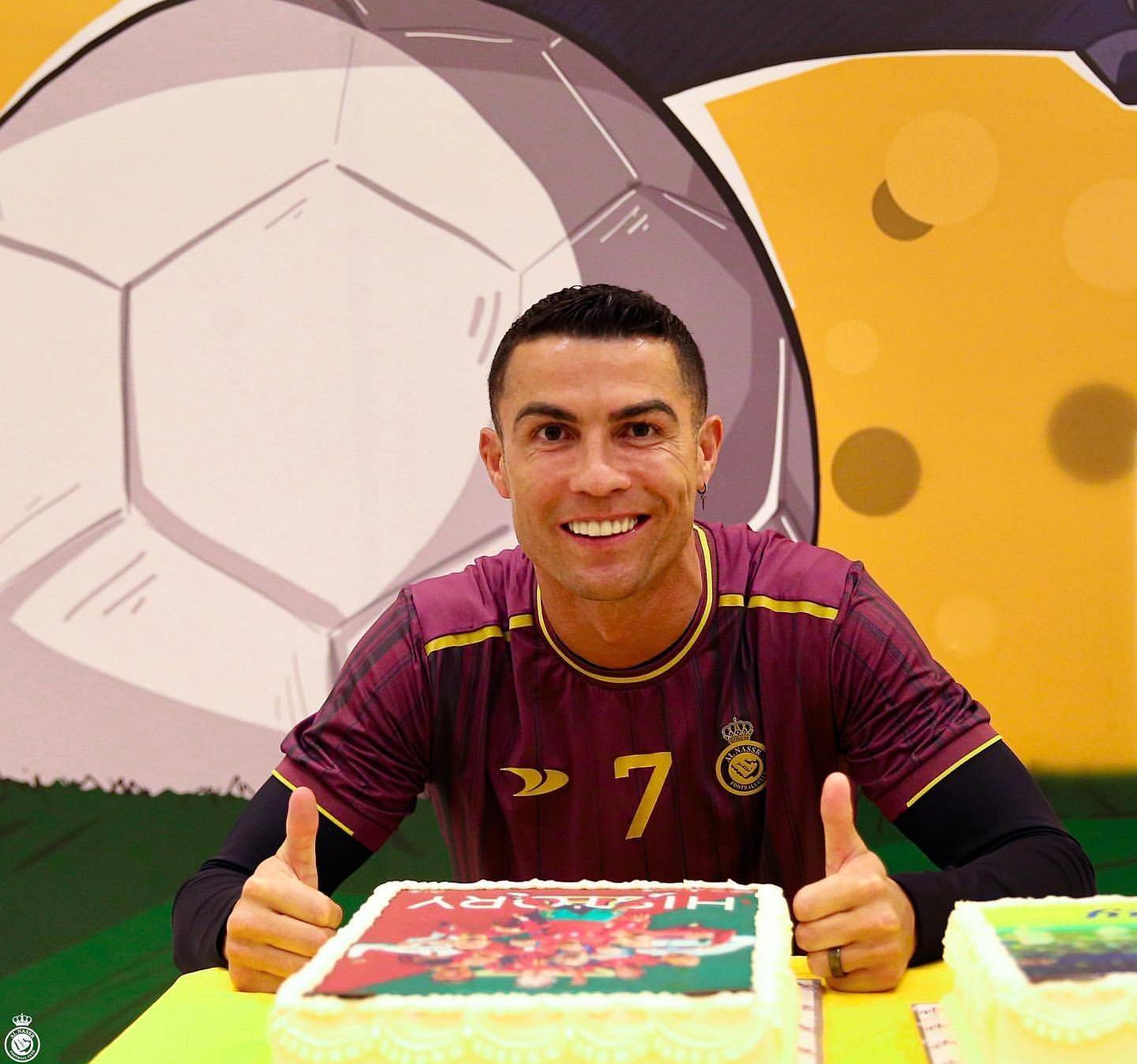 组图c罗创国家队出场纪录沙特豪门送纪念蛋糕