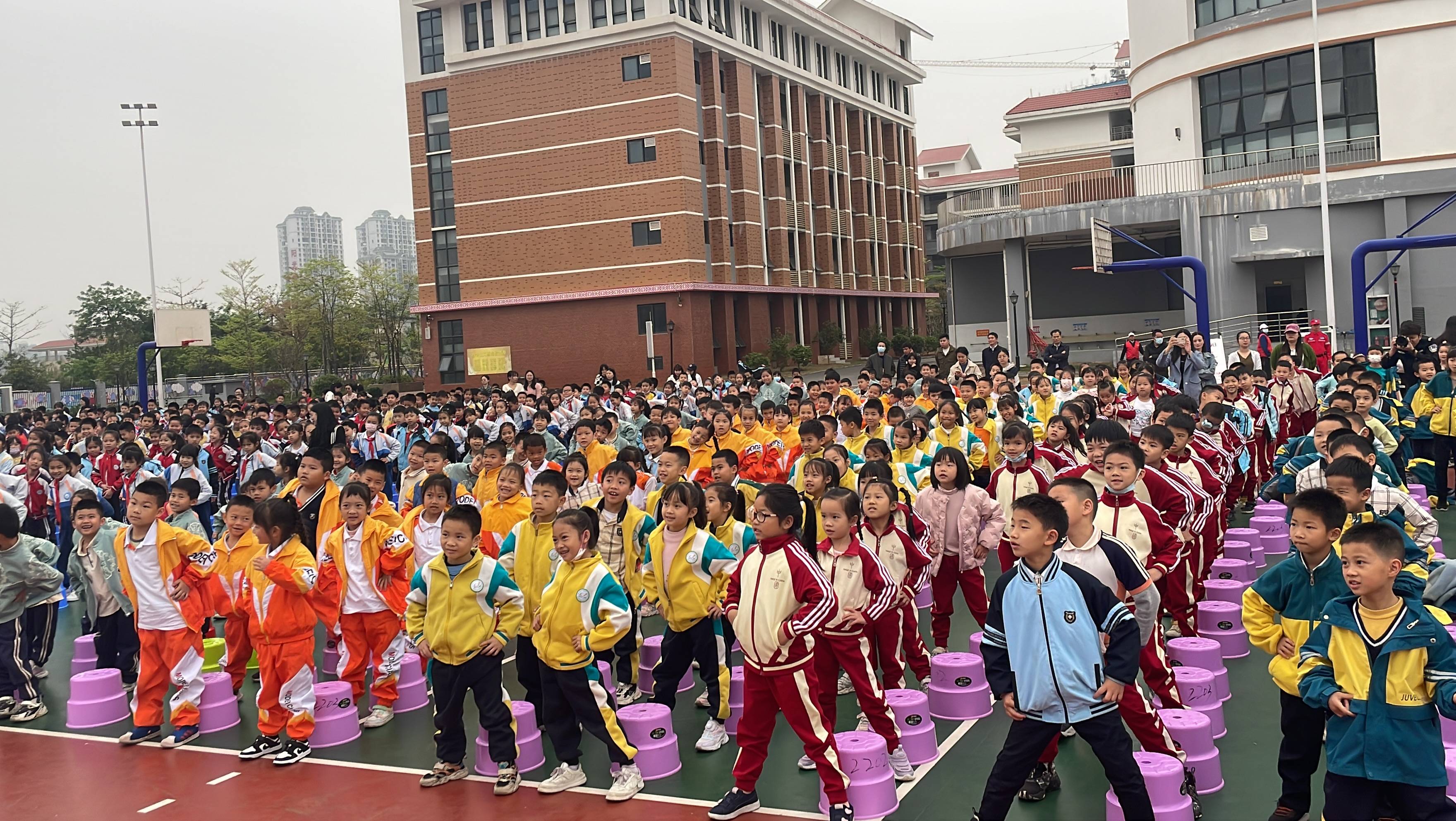 2023安防游园大篷车进校园活动——南宁市春蕾小学_应急_毒品_急救