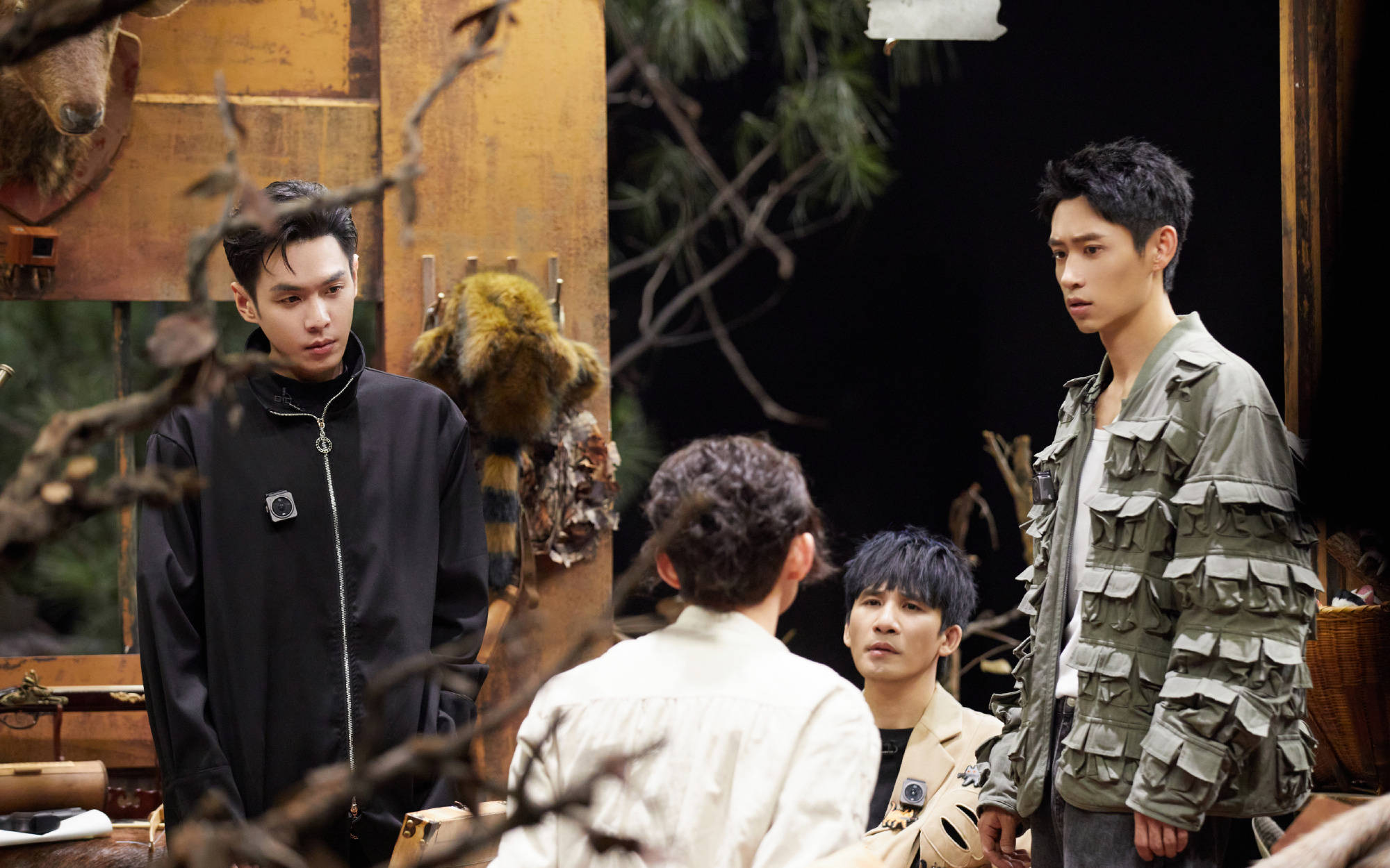 《大侦探8》张若昀开场表演五毛钱口技 大张伟吴昕拌嘴好欢乐_魏晨