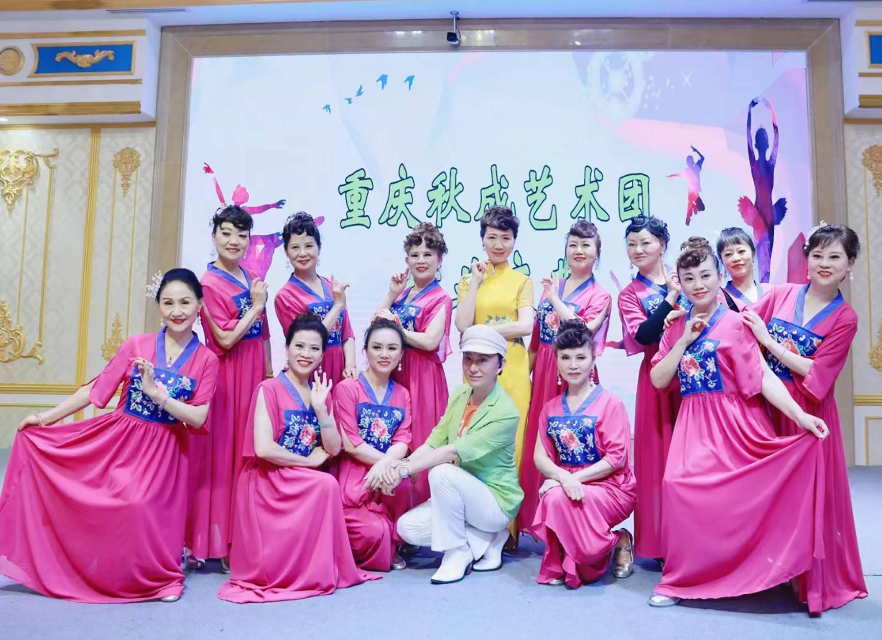 李秋成:从企业老板到芭蕾反串明星,让70岁活成30岁不是梦想_节目_卫视