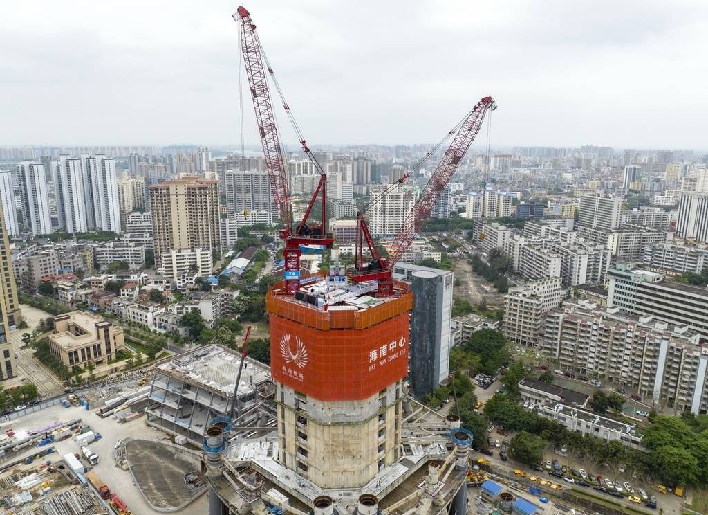 最新一代“空中造楼机”首次亮相海南自贸港_项目_中心_商业