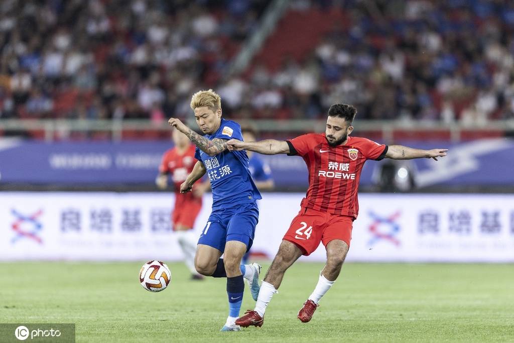 中超-武磊两助攻保利尼奥破门 海港2-0三镇开门红_奥斯卡_颜骏_上海