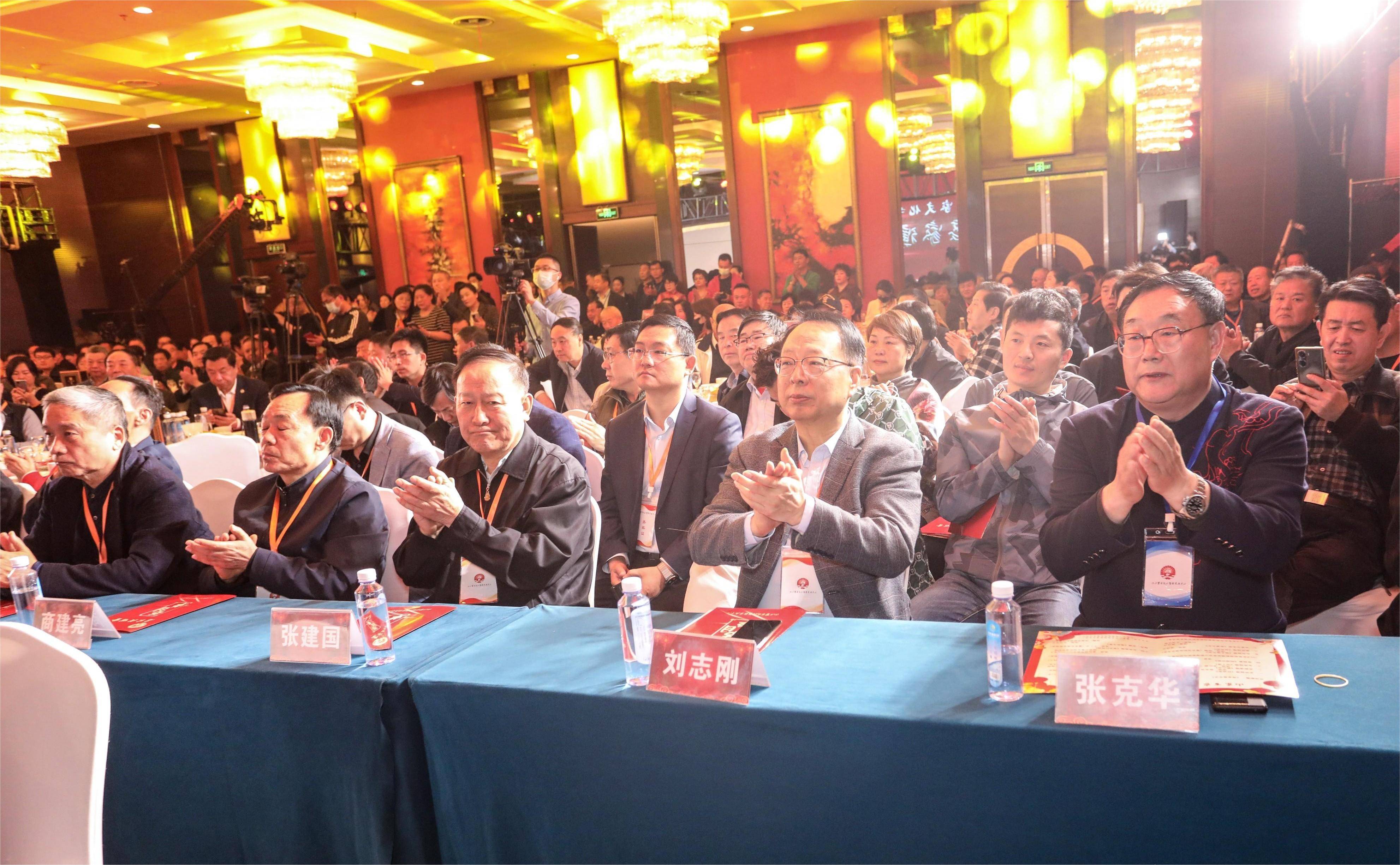 翰墨颂華章，丹青绘盛世 谱写文化家园百花绽放的精彩华章