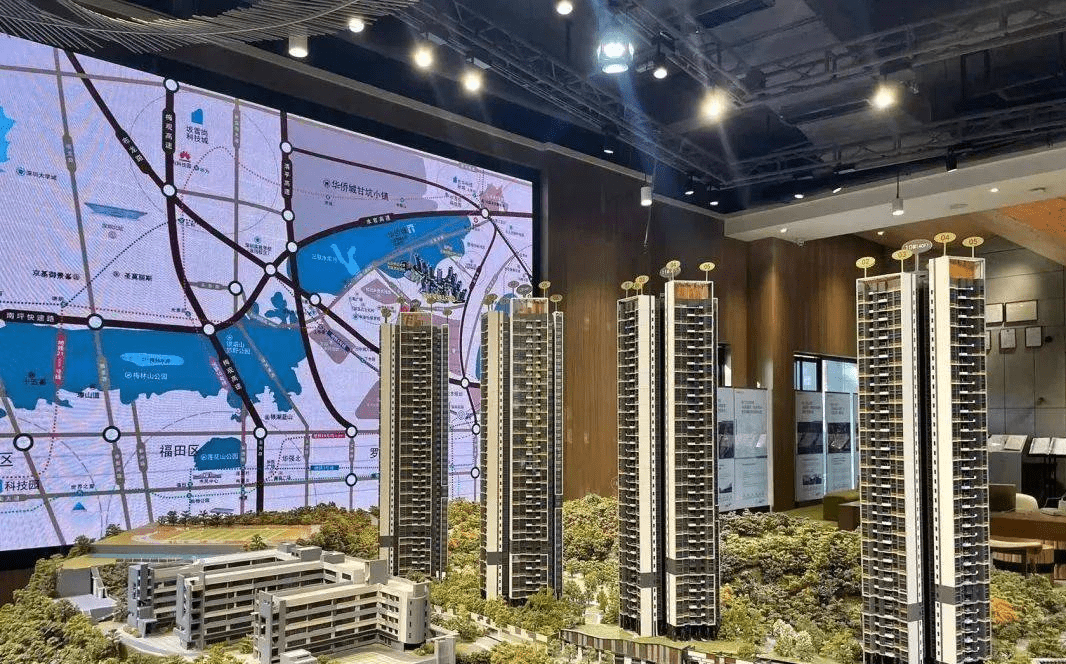 升值空间点有哪些1,教育配套好,里城玺樾小区楼下即是南师大附属学校.