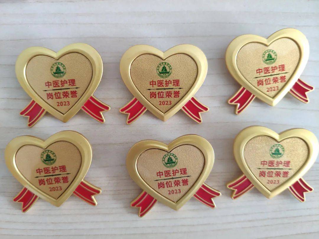 "服务之最"针灸门诊护士李广玲李广玲是一名门诊护士,她要感谢她的