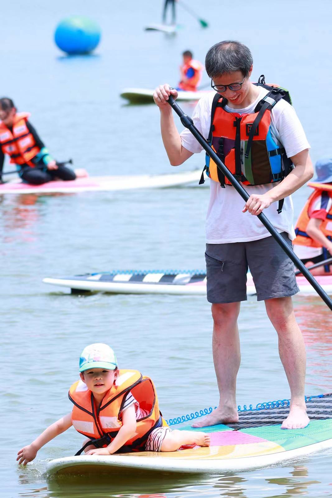 新颖时尚的桨板俱乐部引入广州地标白云湖_活动_运动_教练