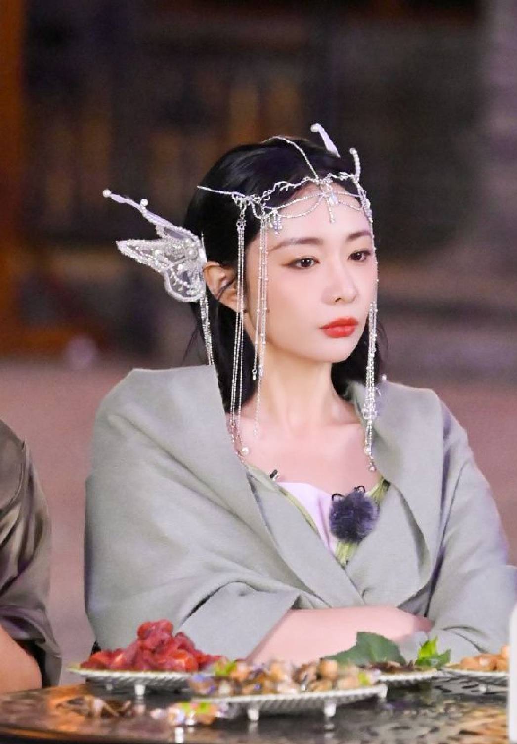 高叶cos蝴蝶仙子 红唇配蝴蝶发饰尽显温柔-搜狐大视野-搜狐新闻