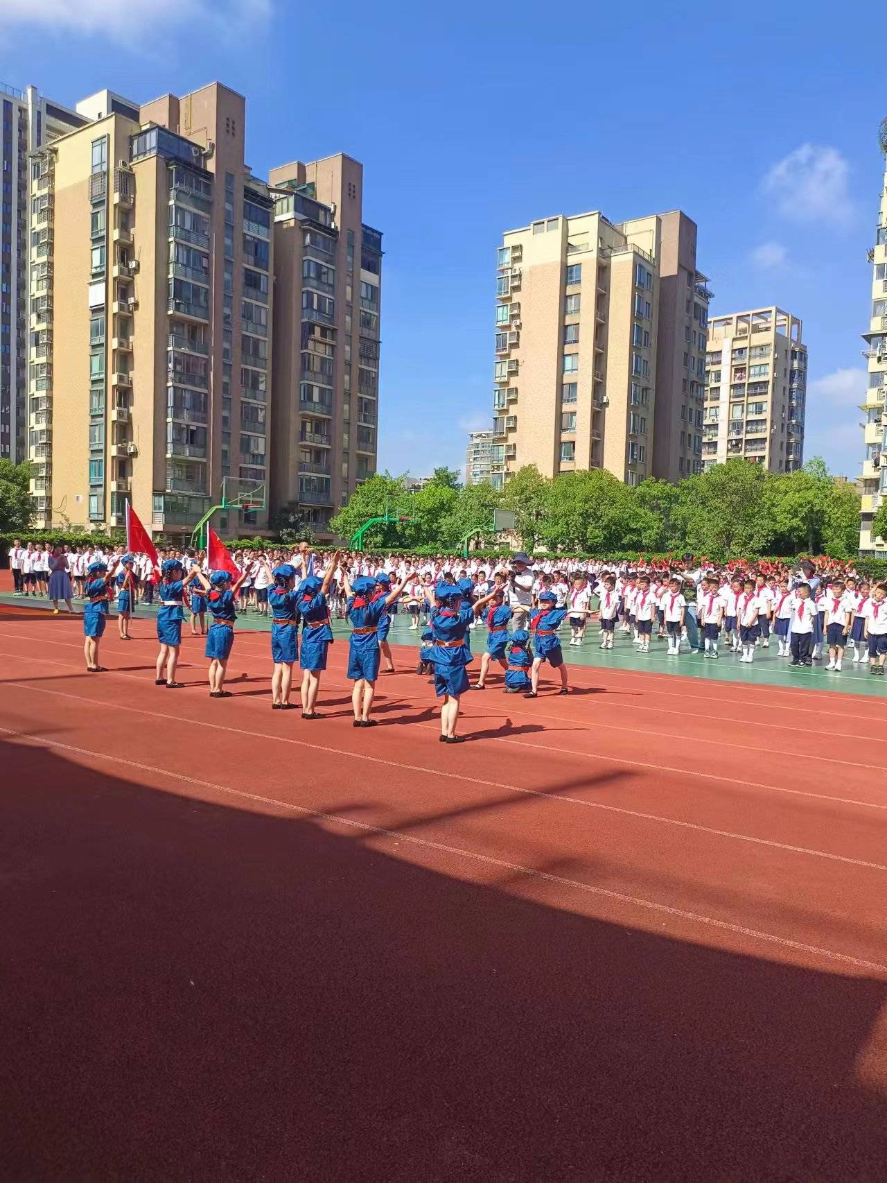 童心向党,奔向未来"温州市未来小学教育集团南瓯校区"庆六一"退役军人