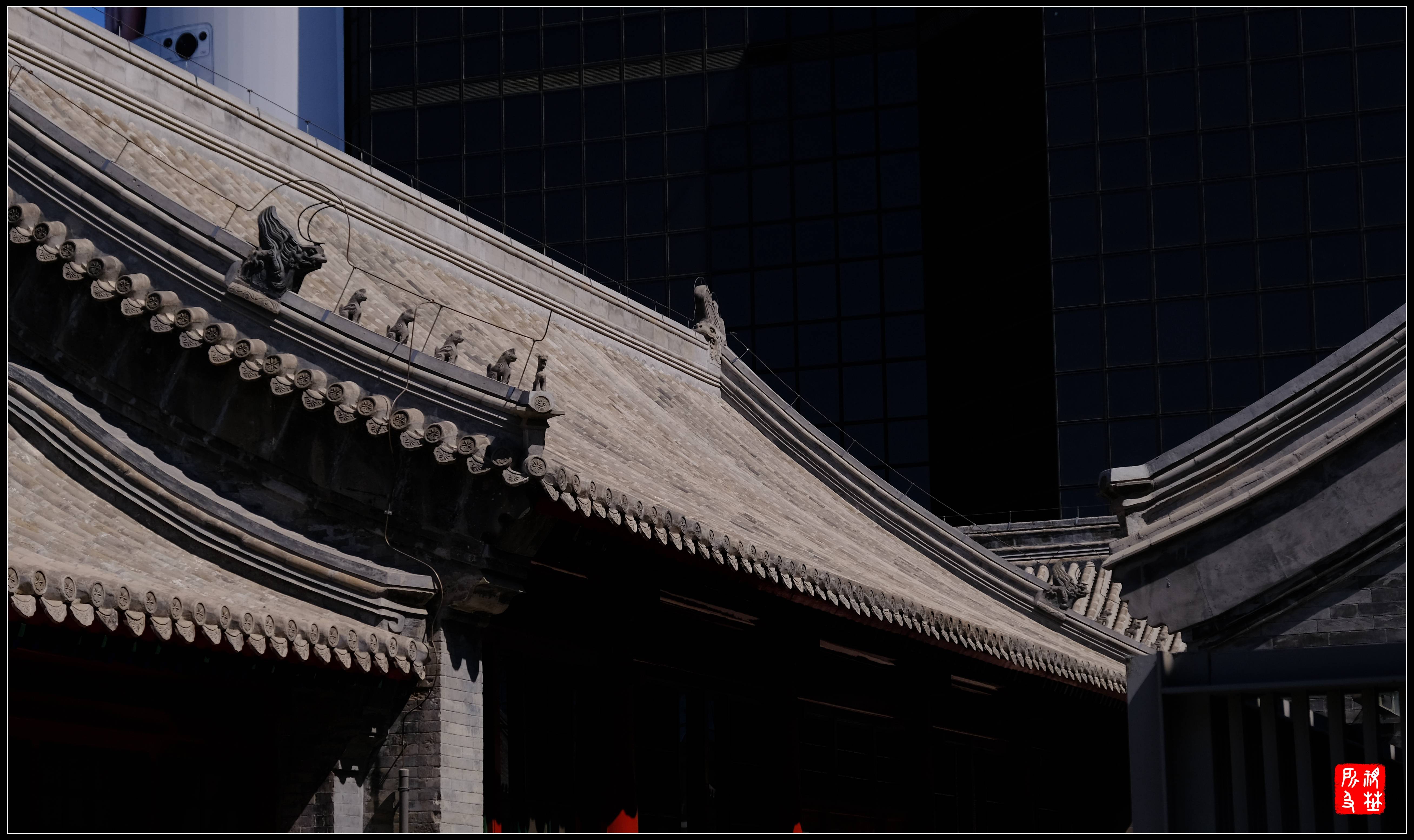 被现代建筑包围的国立蒙藏学校旧址_西单_民族_百货