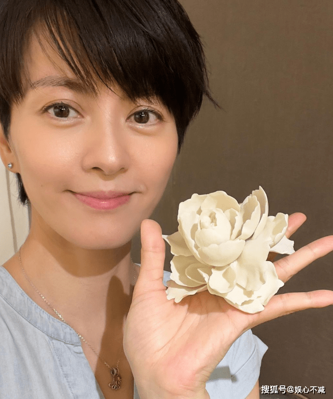 梁咏琪被幸运网友偶遇,47岁真实样貌曝光_gigi_女神_郑伊健