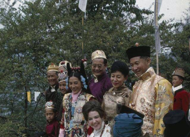 锡金被印度吞并,国王命运不幸,美国妻子弃他改嫁_巴登顿珠朗嘉_库克