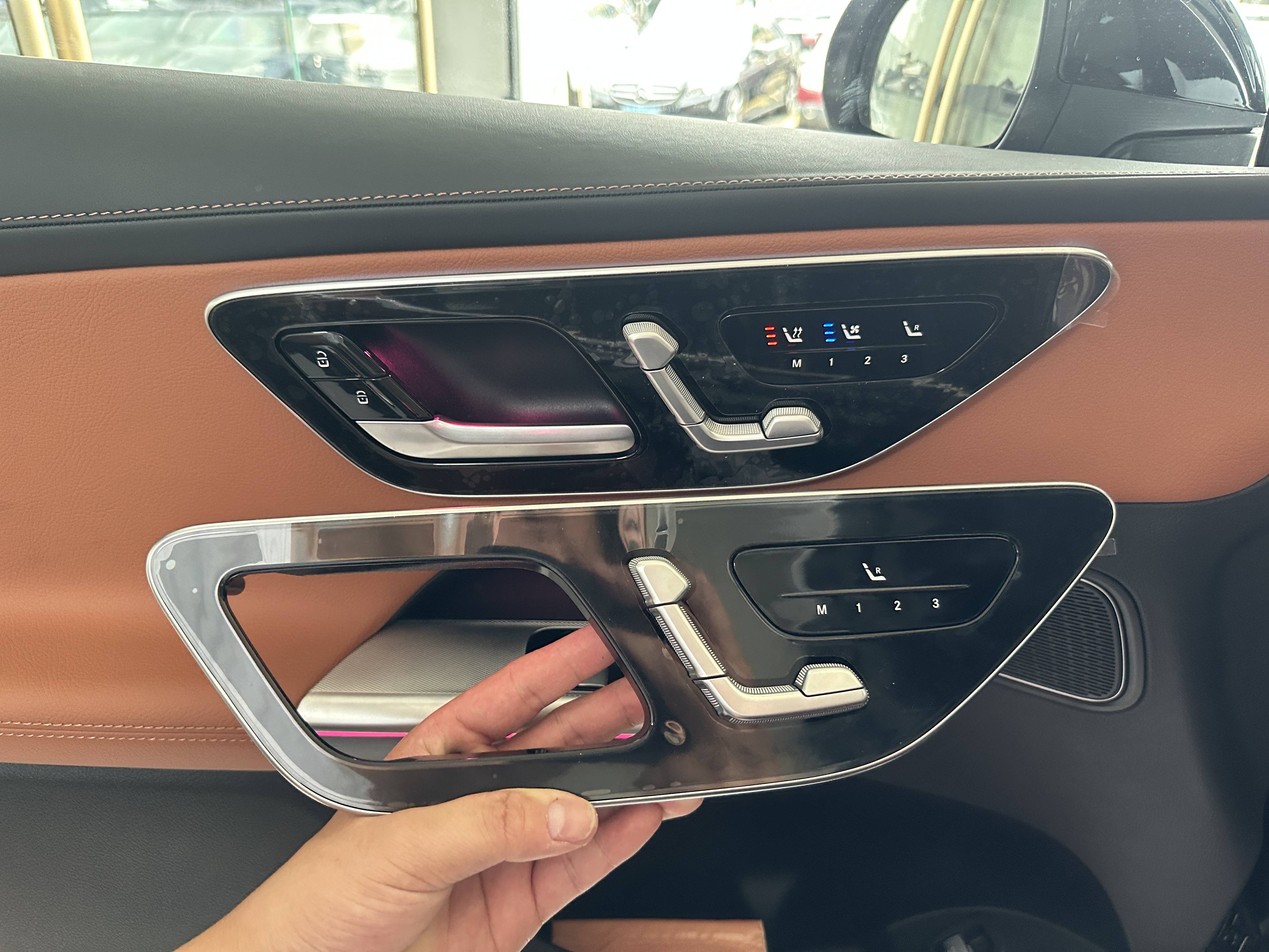 奔驰glc260l豪华型五座版本,车从4s店刚提出,仪表屏幕和中控多媒体