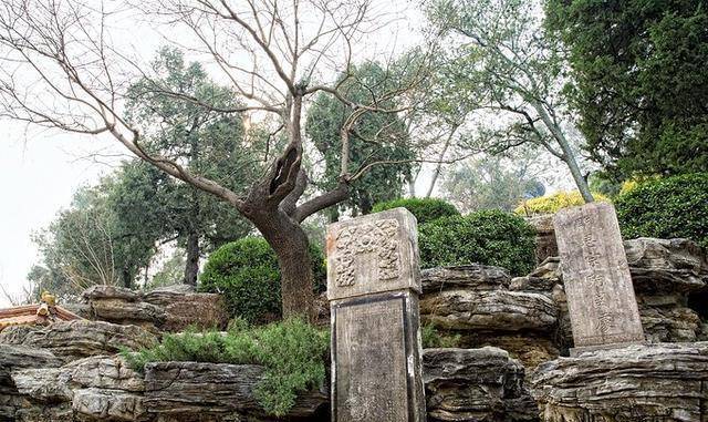 崇祯吊死煤山之后,安葬在了什么地方,又是谁安葬他的_李自成_坟墓