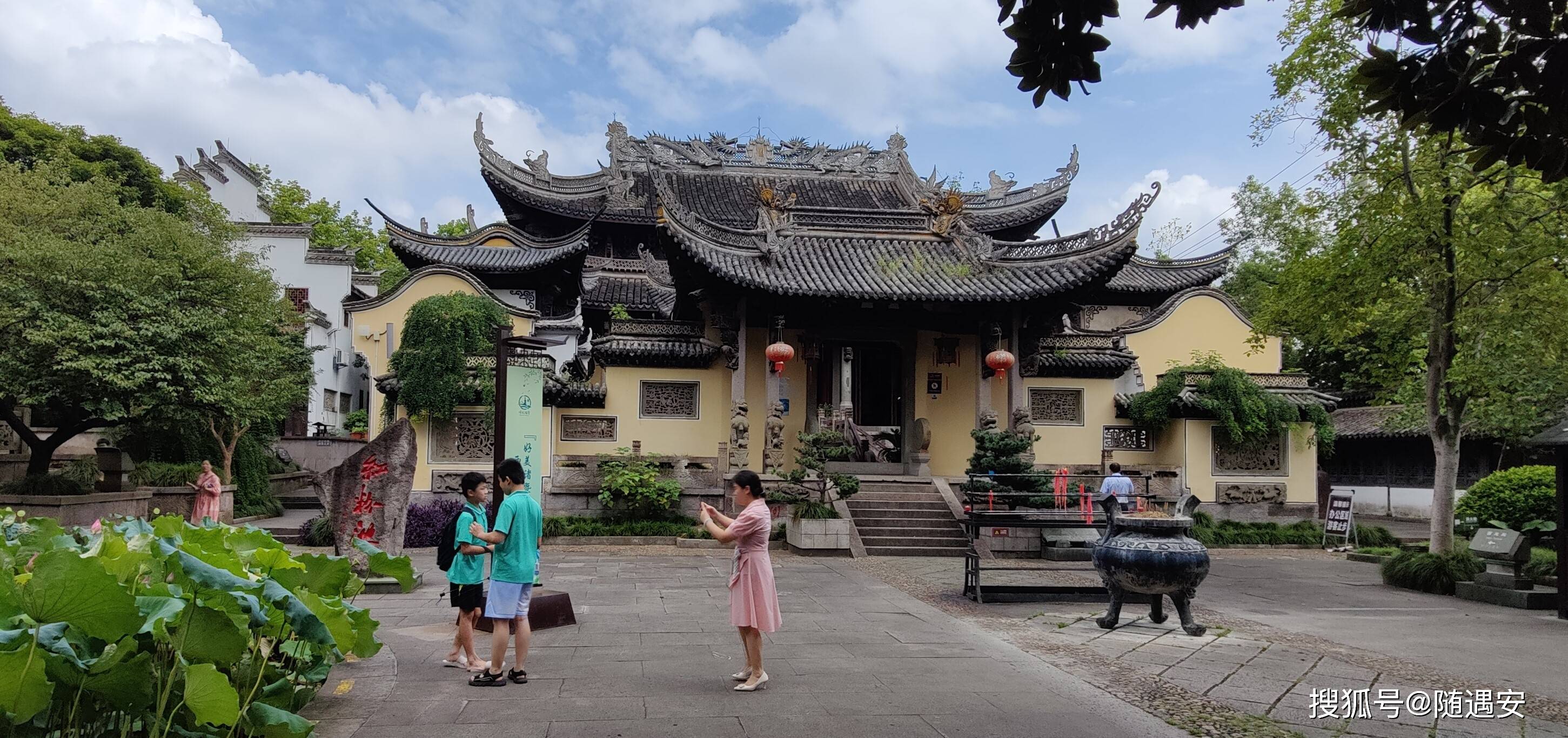 西施故里觅佳人——诸暨游散记之一(2)_西施殿_红粉_门楼