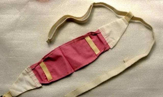 古代女子来大姨妈时用的"月事带",事后还要洗干净,方便下次使用_女人