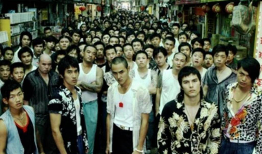 从这之后,张安乐就不断被人找麻烦,张安乐只好重回"竹联帮".