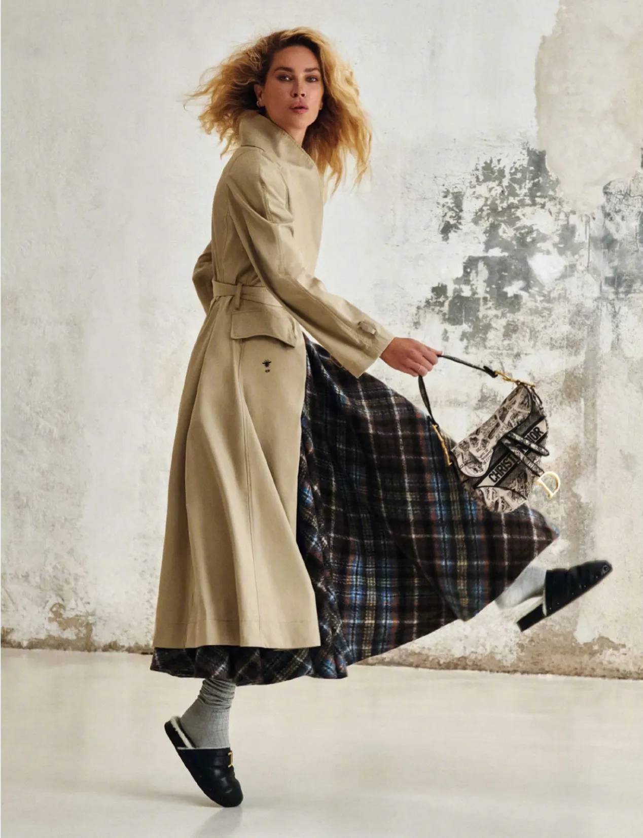 超模erin wasson出镜演绎elle西班牙版2023金九刊封面大片_spain_美的