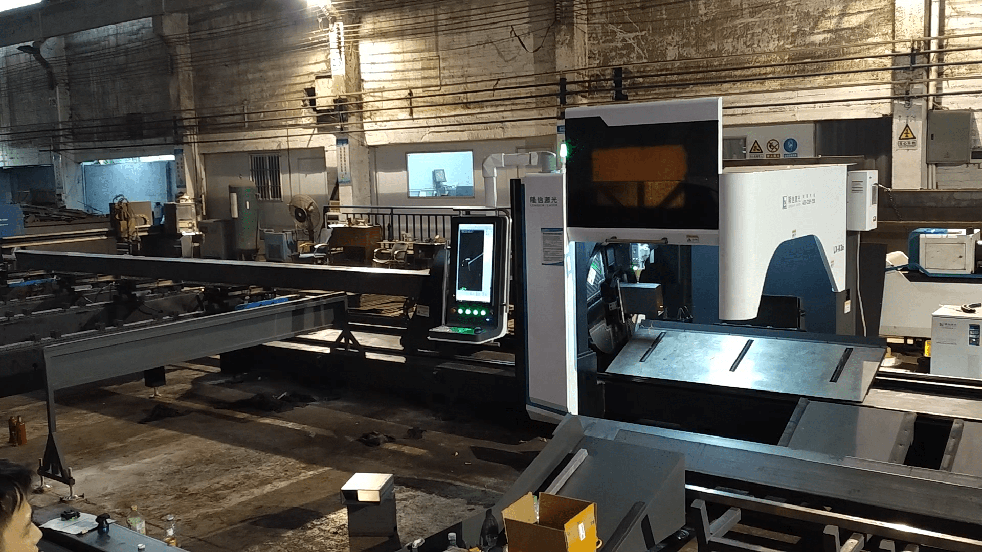 佛山隆信重型激光切管机:卓越性能助力河北钢结构企业升级转型!