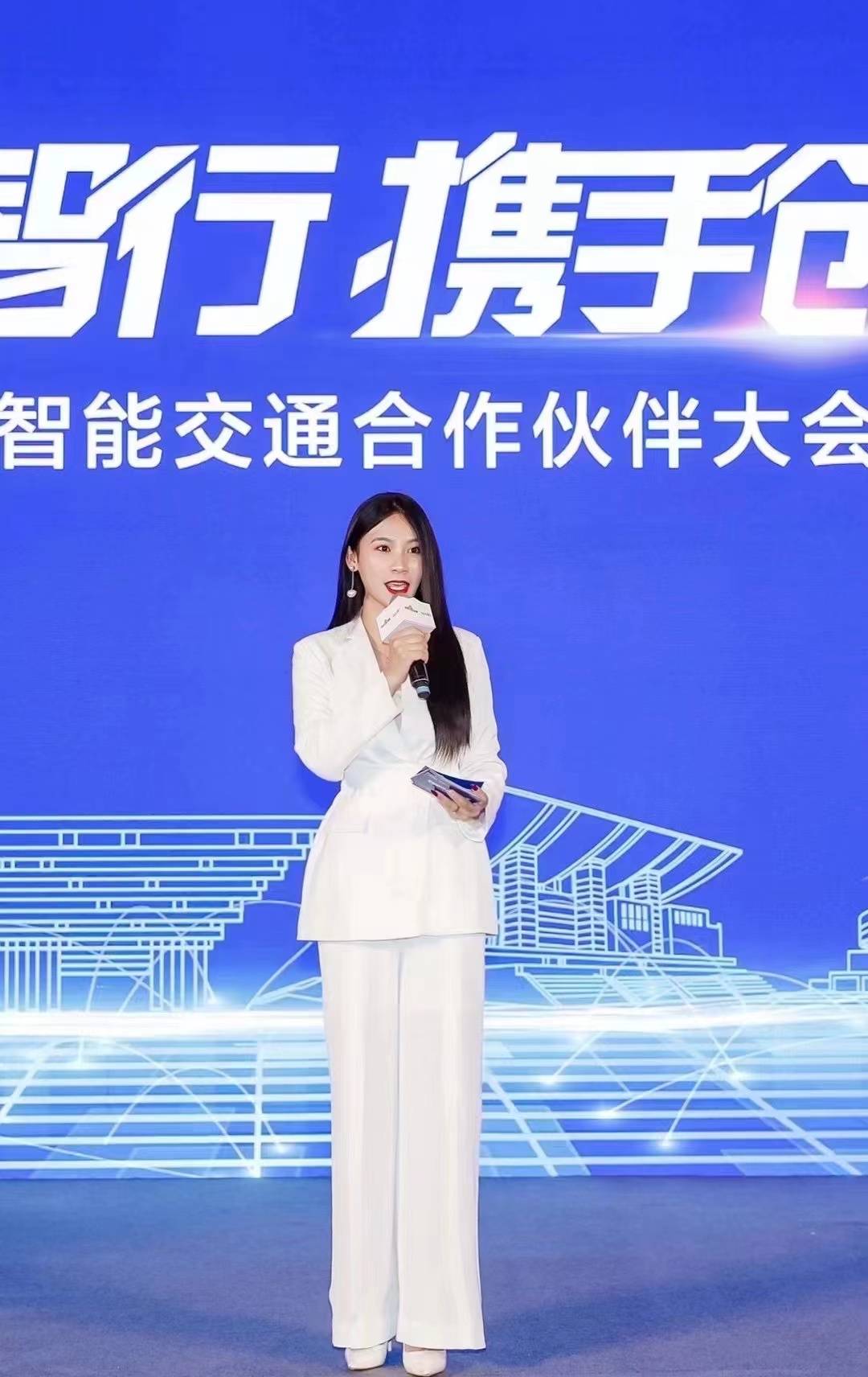 揭秘smg上海广播电视台主持人,泽润资本合伙人姚华铮_女性_课程_生活