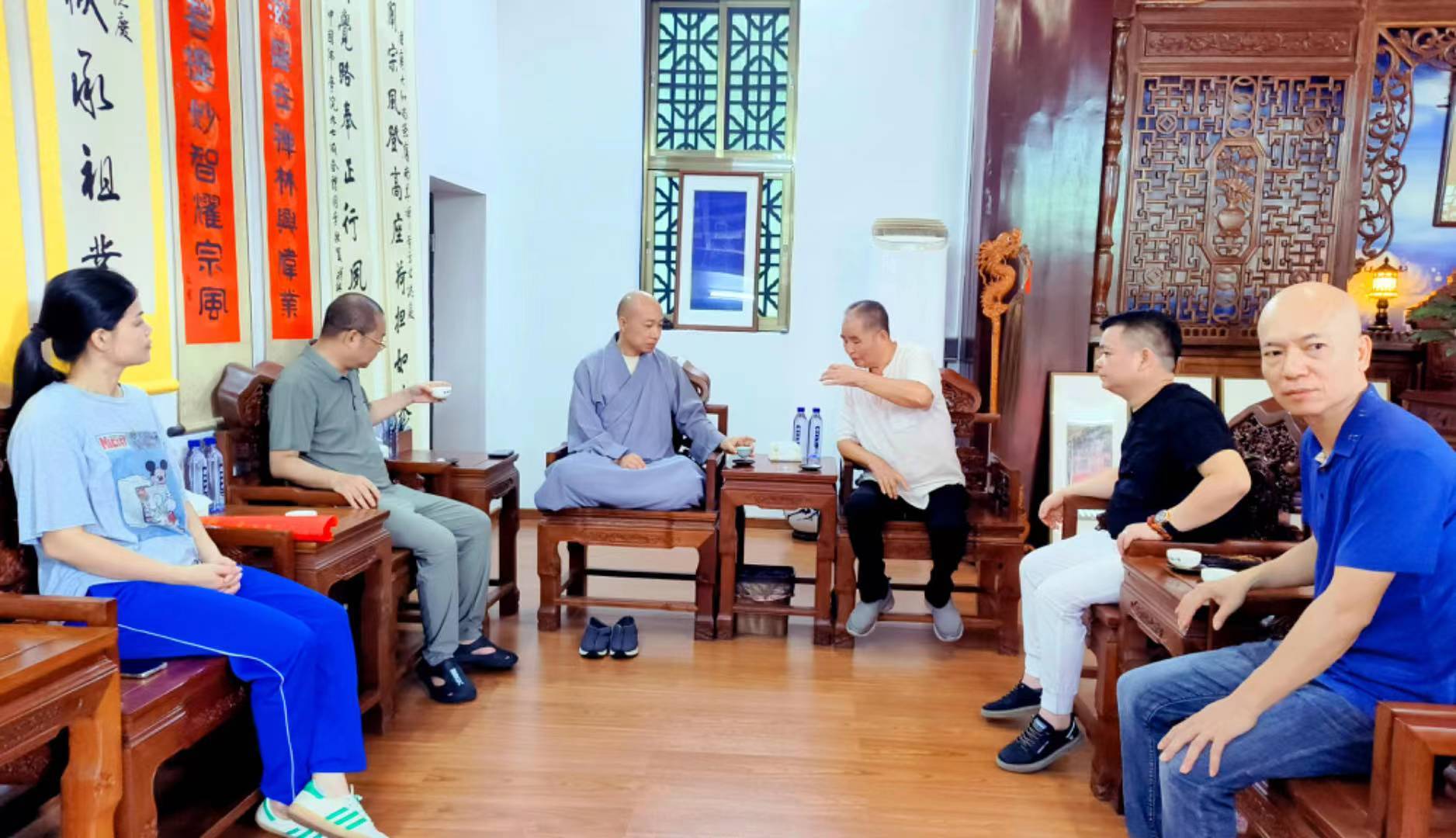 祝贺法广法师荣膺南华禅寺方丈升座:宝林演妙谛,一花开五叶.