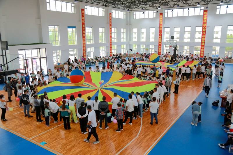 大宣传丨前旗大队举办“大手牵小手 走进火焰蓝”主题六一亲子活动