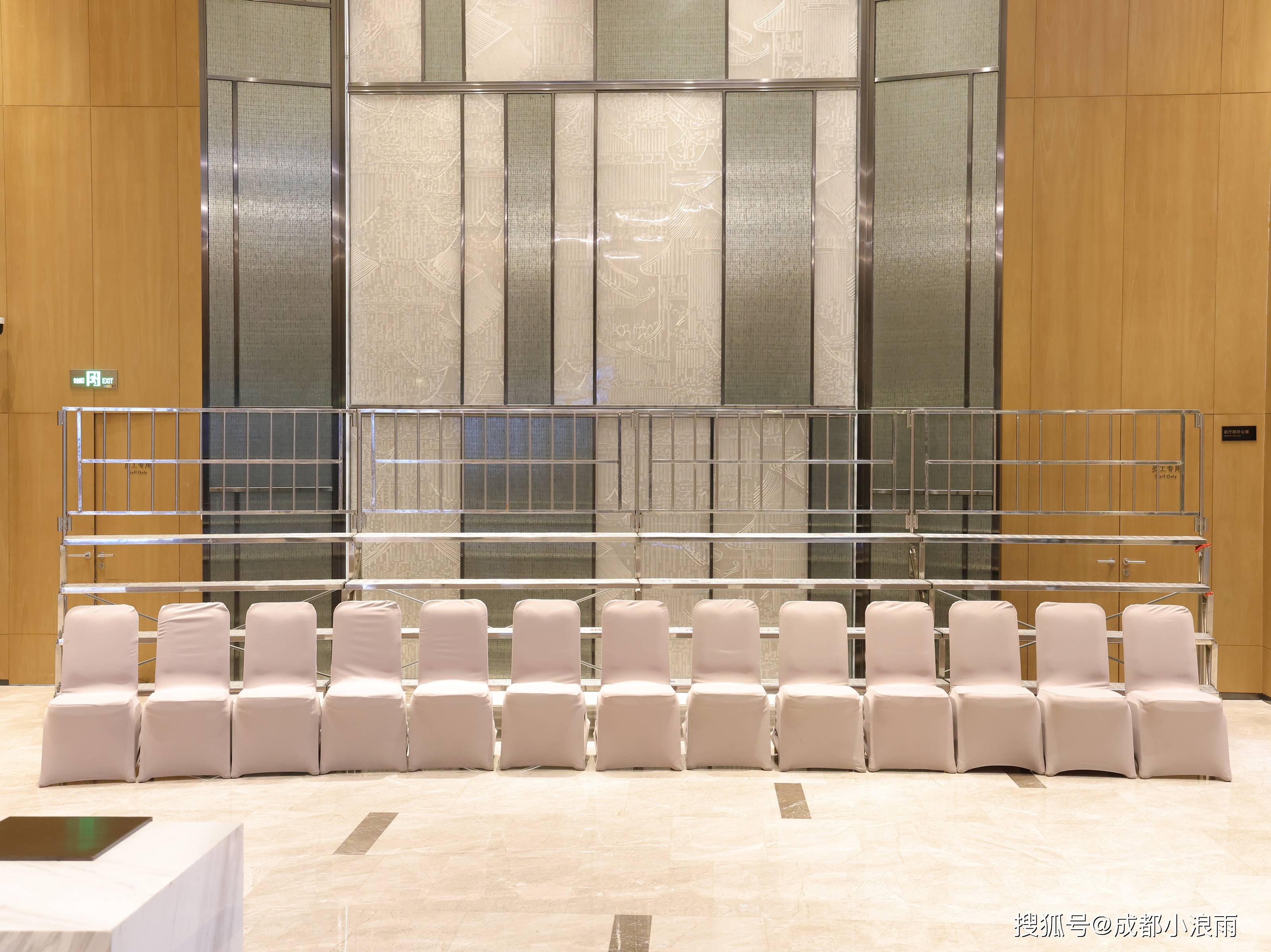 拍大合影必用的合影站架,你有多少了解?_距离_架子_集体照